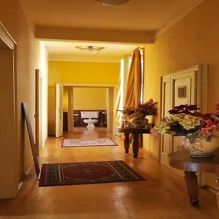 Villa Menaggio 빌라 메나지오